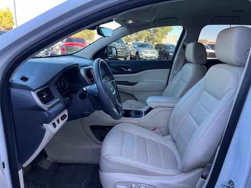 Used 2021 GMC Acadia Denali w/ Denali Technology Package FWD image 30