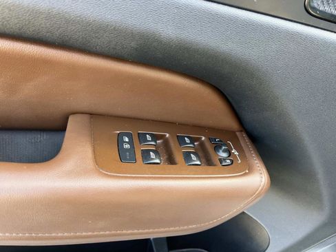 Used 2023 Volvo XC60 B5 Ultimate image 37
