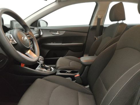 Used 2019 Kia Forte LXS FWD image 17