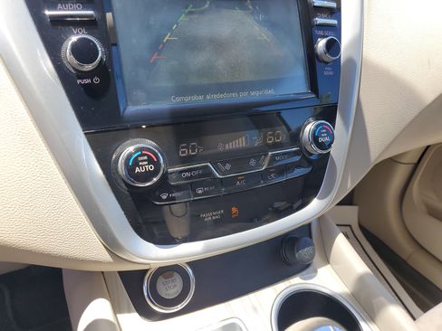 Used 2016 Nissan Murano SV image 18