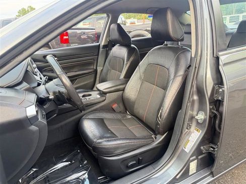 Used 2022 Nissan Altima 2.5 SR AWD/4WD image 15