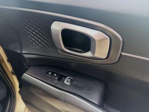 Used 2021 Kia Sorento LX image 30