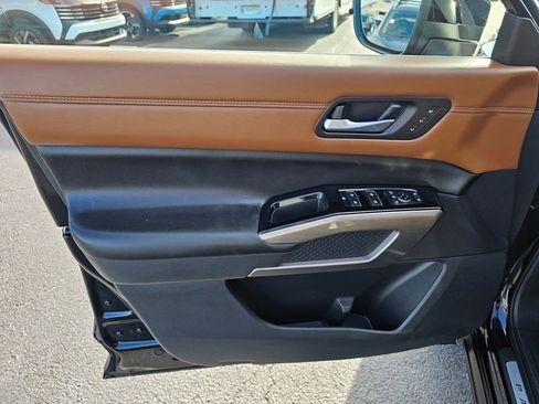 Certified 2024 Nissan Pathfinder Platinum w/ Cargo Package image 17