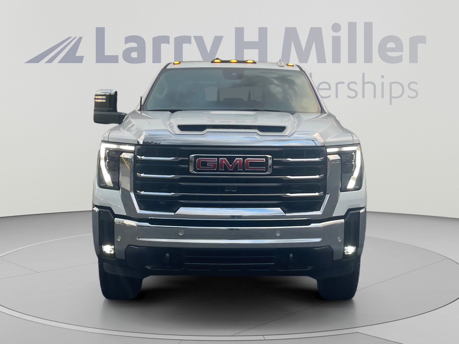 Used 2024 GMC Sierra 3500 SLT w/ SLT Convenience Package AWD/4WD image 8