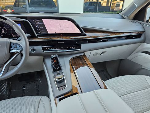 Used 2024 Cadillac Escalade Sport Platinum w/ Heavy-Duty Trailer Package image 41