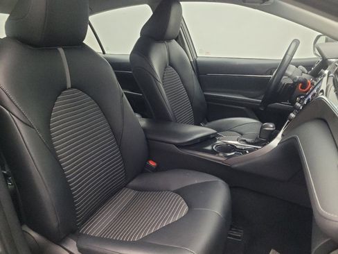 Used 2018 Toyota Camry SE FWD image 21