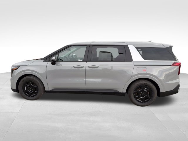 New 2027 Kia Carnival FWD image 4