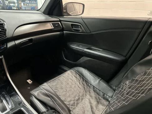 Used 2016 Honda Accord Sport image 13