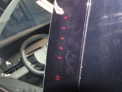 Used 2025 Lincoln Nautilus Premier image 43