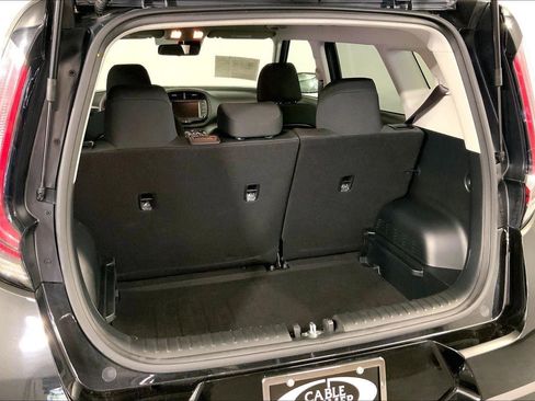 Certified 2025 Kia Soul LX image 4