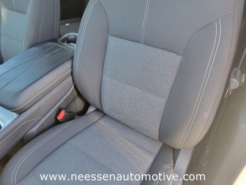 Used 2025 GMC Acadia Elevation image 18