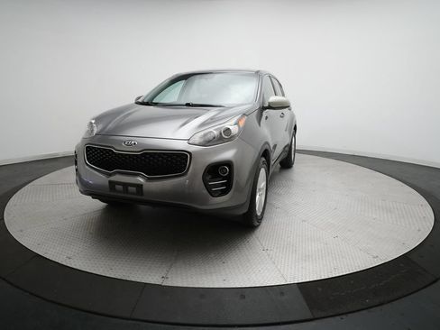 Used 2018 Kia Sportage LX AWD/4WD image 12