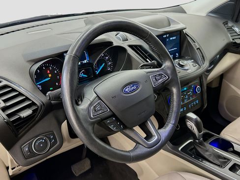 Used 2019 Ford Escape Titanium AWD/4WD image 18