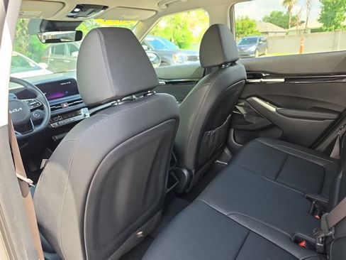Certified 2024 Kia Seltos SX AWD/4WD image 11