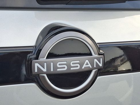 Certified 2022 Nissan Pathfinder Platinum w/ Cargo Package AWD/4WD image 29
