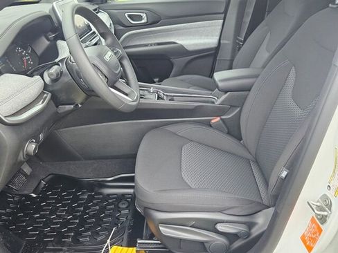 New 2025 Jeep Compass Sport image 3