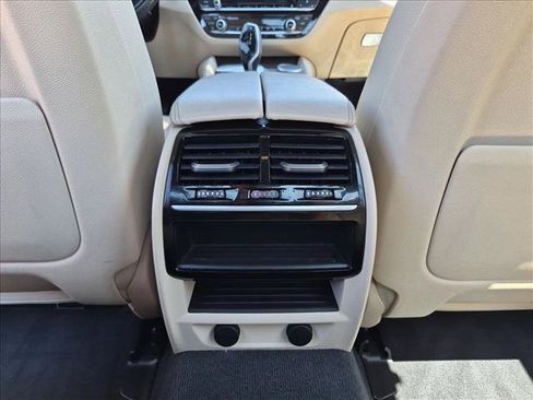 Used 2018 BMW 530e RWD image 18