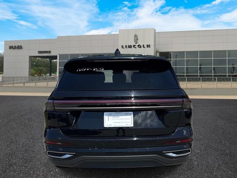 Certified 2025 Lincoln Nautilus Premier AWD/4WD image 4