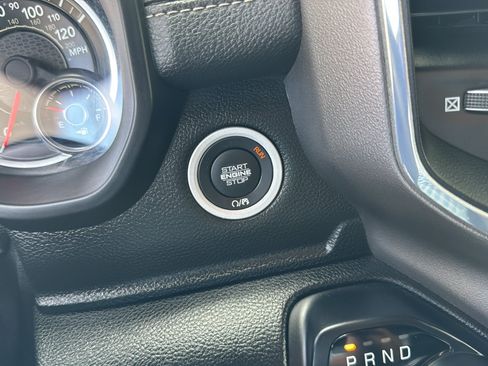 Used 2021 RAM 1500 Laramie w/ Sport Appearance Package AWD/4WD image 24