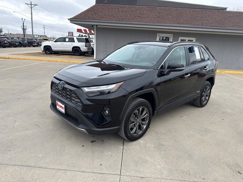 Used 2024 Toyota RAV4 Limited image 1