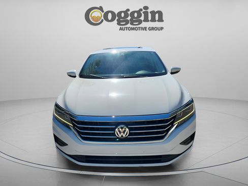 Used 2022 Volkswagen Passat 2.0T SE image 7