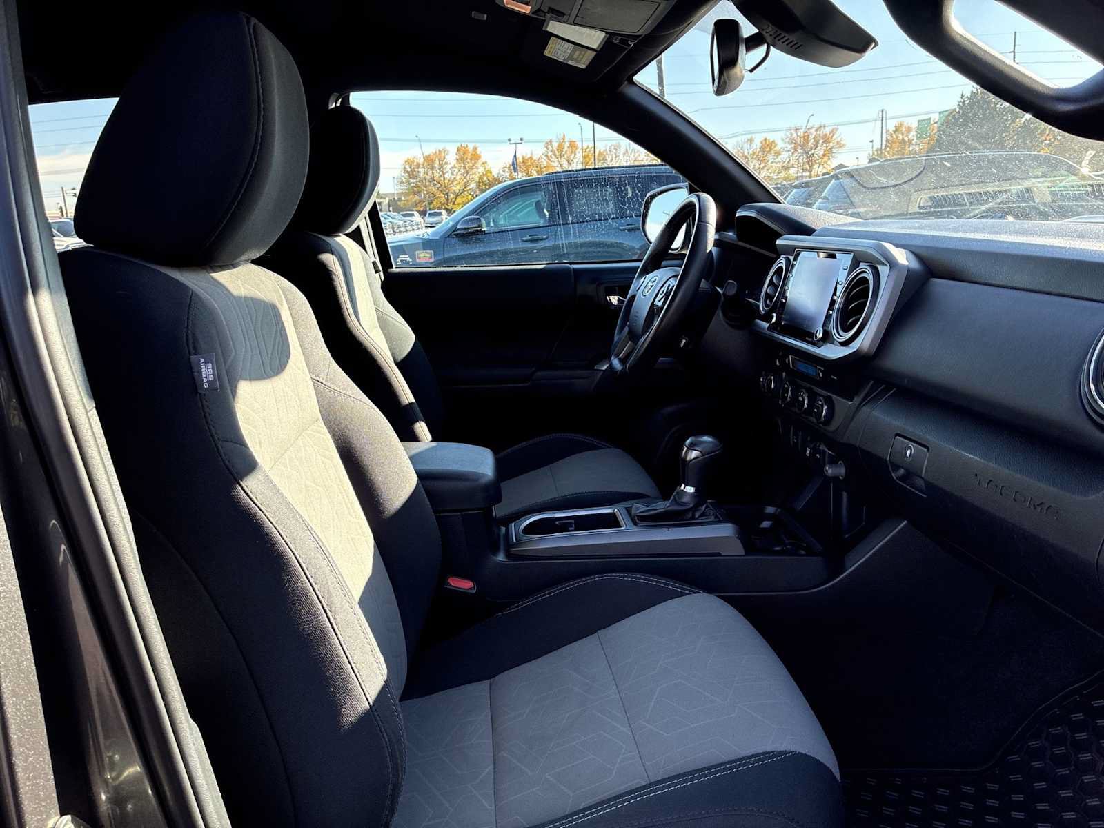 Used 2020 Toyota Tacoma TRD Sport AWD/4WD image 24