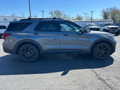 Used 2022 Ford Explorer ST w/ Equipment Group 401A image 4