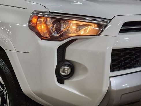 Used 2021 Toyota 4Runner TRD Off-Road Premium AWD/4WD image 12