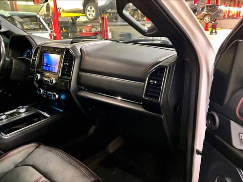 Used 2020 Ford Expedition Limited w/ Equipment Group 303A image 13