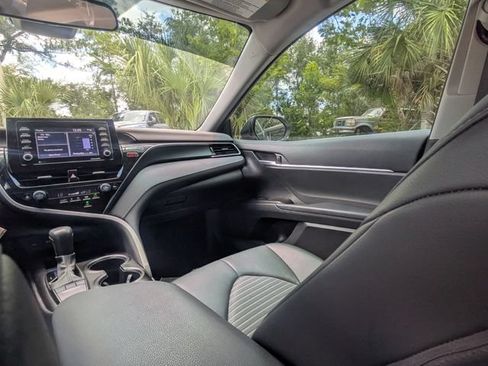 Used 2023 Toyota Camry SE FWD image 14