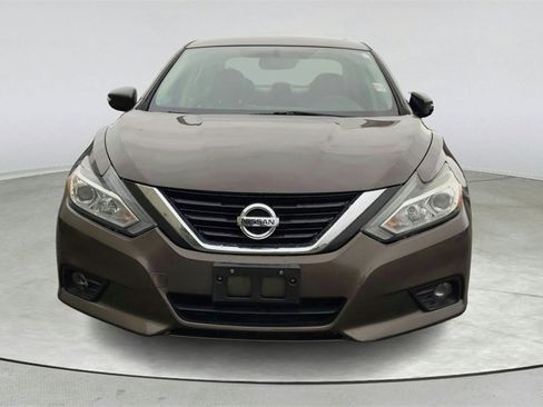 Used 2017 Nissan Altima 2.5 SL image 2