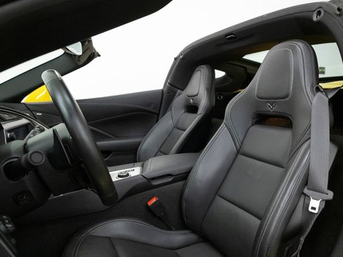 Used 2019 Chevrolet Corvette Stingray Coupe w/ 2LT Preferred Equipment Group RWD image 5