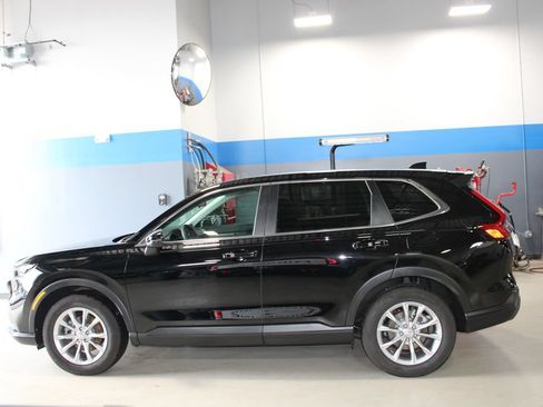 Used 2025 Honda CR-V EX image 9