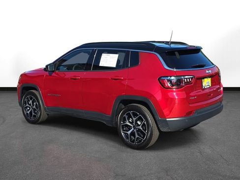 Used 2025 Jeep Compass Limited AWD/4WD image 8