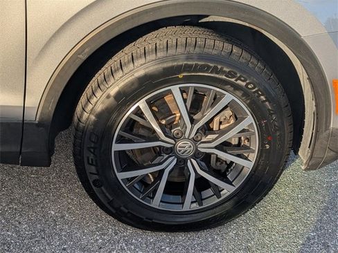 Used 2019 Volkswagen Tiguan SE image 15