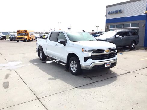 Used 2024 Chevrolet Silverado 1500 LT w/ Work Truck Package AWD/4WD image 8