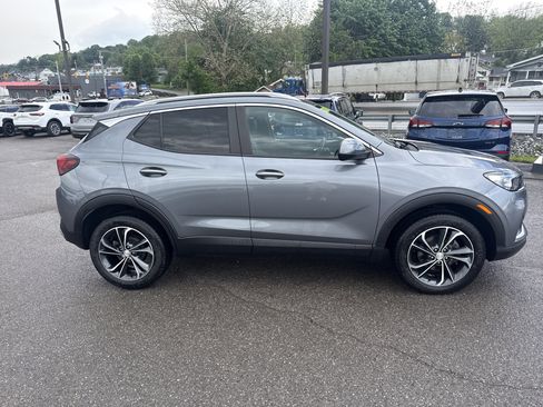 Used 2020 Buick Encore GX Select AWD/4WD image 2