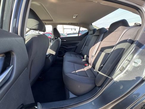 Used 2022 Nissan Altima 2.5 SV w/ SV Premium Package FWD image 13