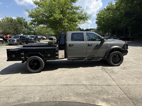 New 2026 RAM 5500 Tradesman AWD/4WD image 8