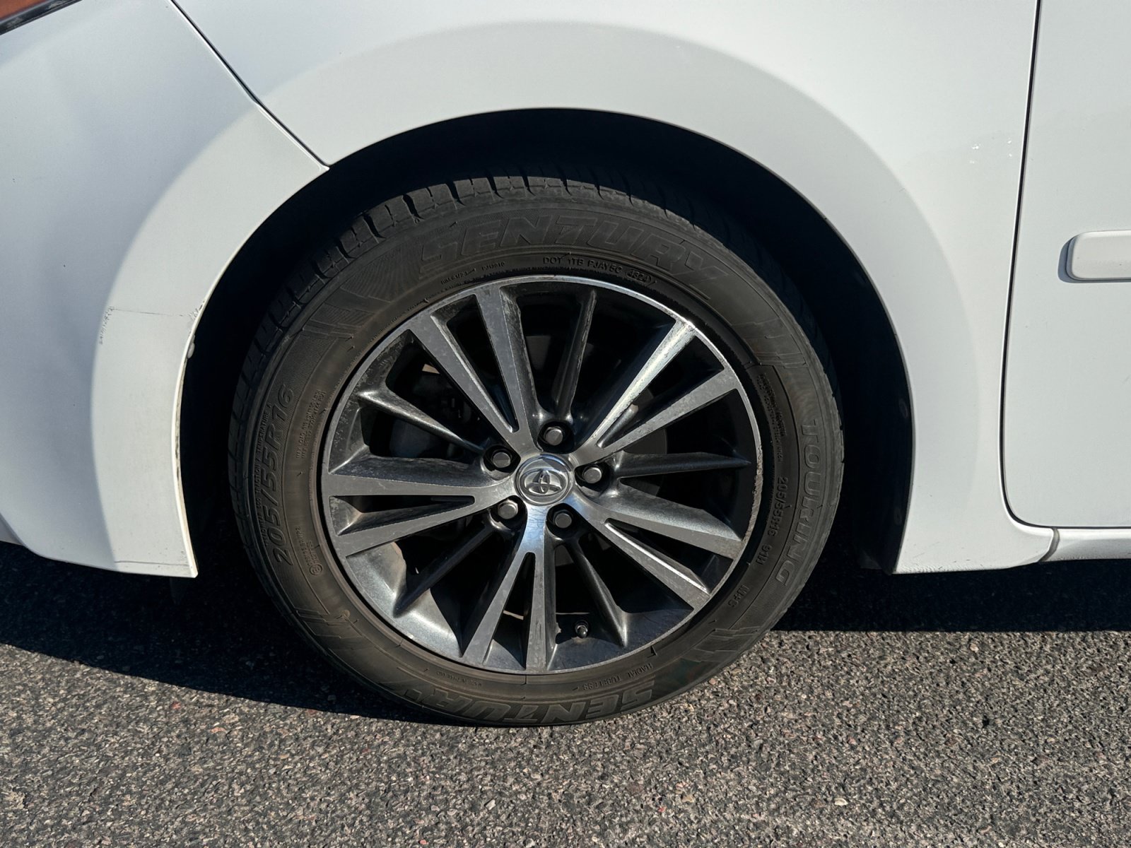 Used 2016 Toyota Corolla L FWD image 11