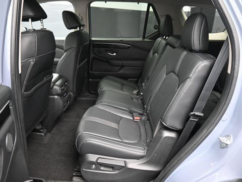 Used 2023 Honda Pilot Touring image 22