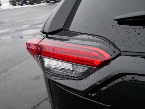 Used 2025 Toyota RAV4 LE image 17