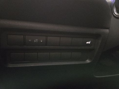 Used 2024 Mitsubishi Outlander FWD image 26