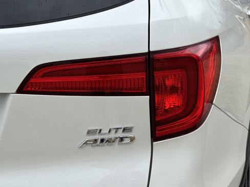 Used 2017 Honda Pilot Elite image 11