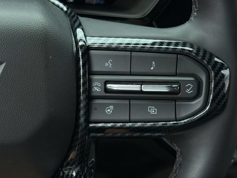 Used 2025 Chevrolet Colorado ZR2 AWD/4WD image 29