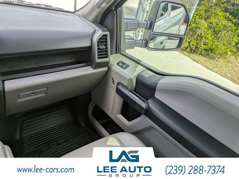 Used 2022 Ford F250 XL w/ Power Equipment Group image 14