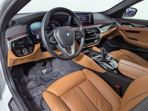 Used 2020 BMW 530i xDrive w/ Premium Package AWD/4WD image 15