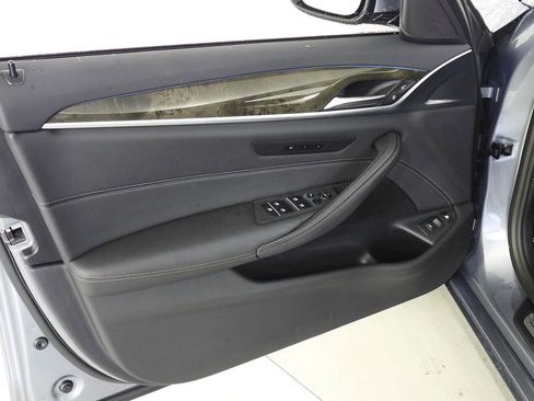 Certified 2023 BMW 530e 530e iPerformance w/ Convenience Package image 11