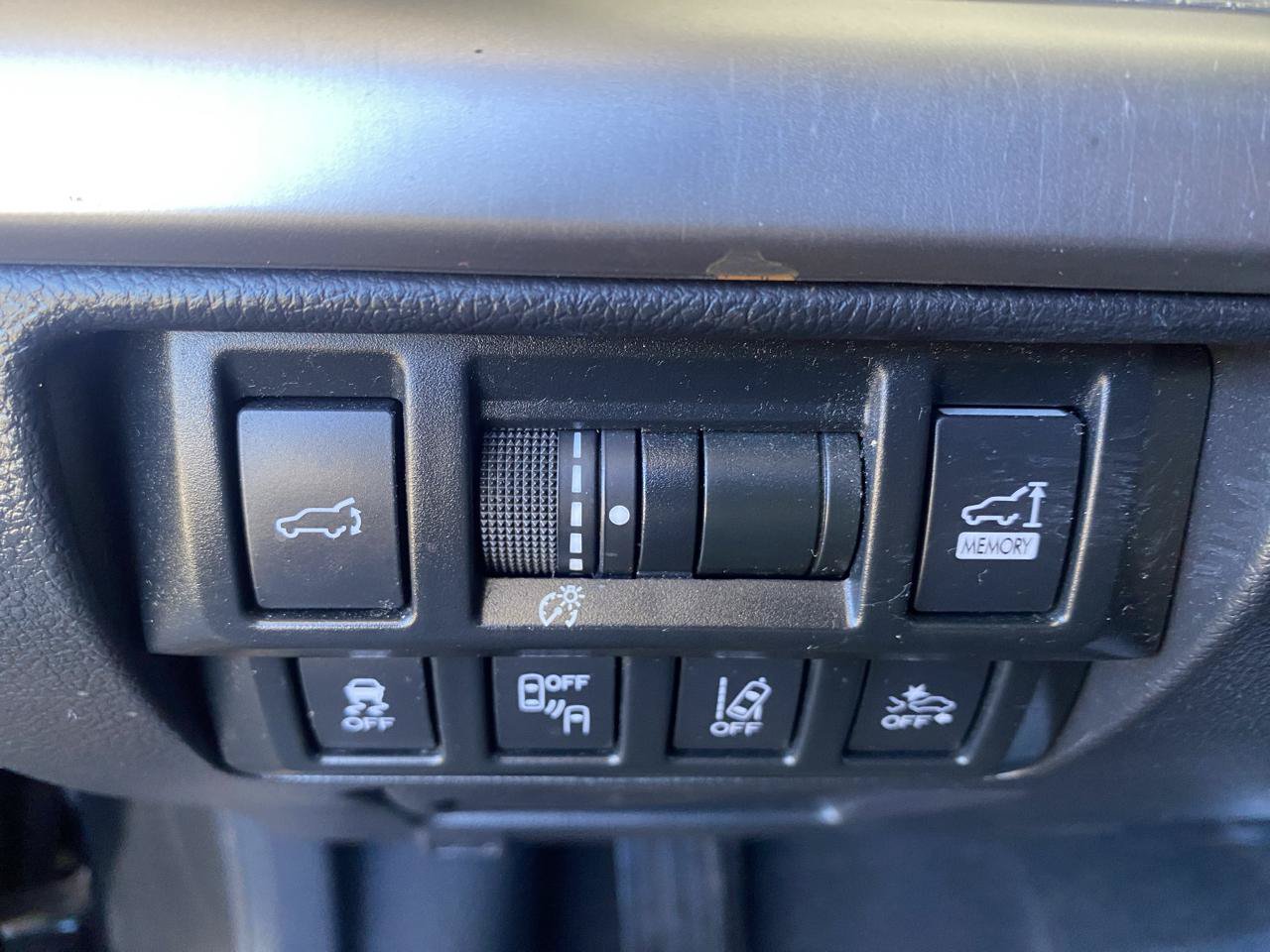 Used 2018 Subaru Outback 2.5i Premium AWD/4WD image 12