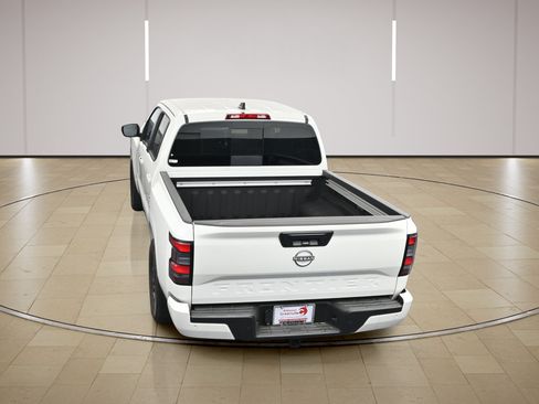 Certified 2025 Nissan Frontier SV w/ SV Convenience Package RWD image 34